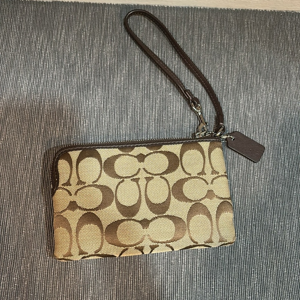 Coach Wristlet - Picture 3 of 4